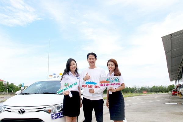 Học bằng lái xe ô tô B2 tại Hà Nội | Thi lý thuyết đậu 100%