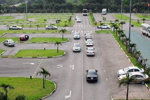 Học bằng lái xe ô tô B2 tại Long An mất bao lâu ?