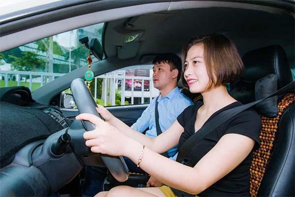 Địa chỉ học lái xe ô tô ở Rạch Giá uy tín