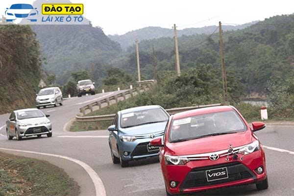 Những lưu ý và kinh nghiệm đi đường đèo dốc